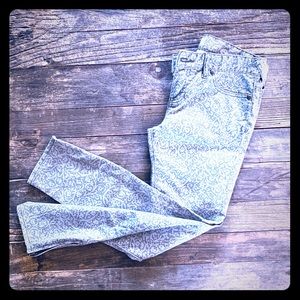 FREE PEOPLE GREY PATERN JEANS